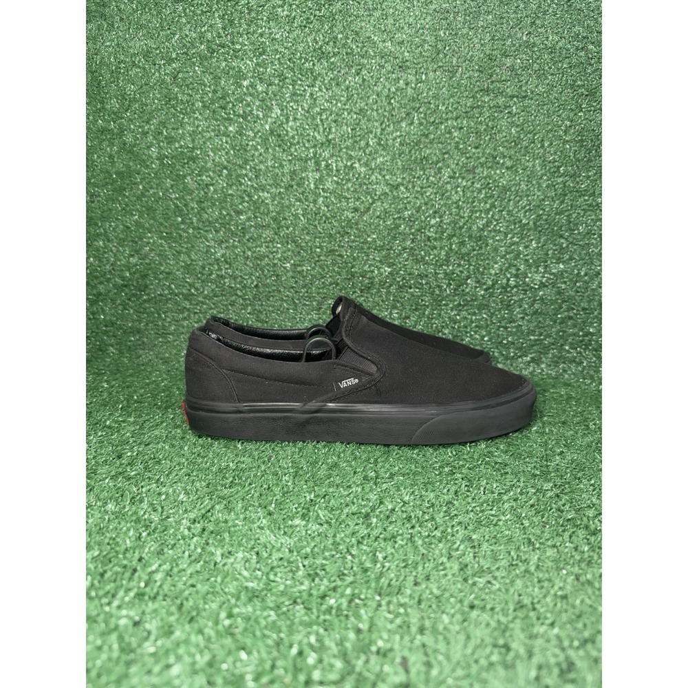 VANS Classic Slip-On Women Size 9.5 Black Gum Athletic Sneakers Skate Shoes